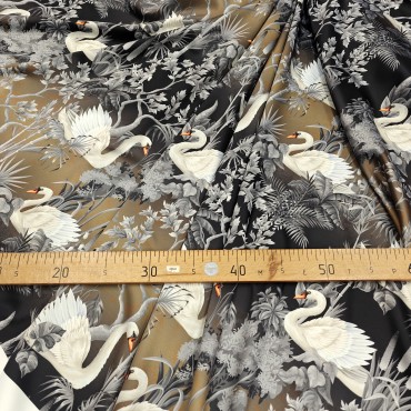 Вискозный атлас стрейч Vella с лебедями Вискозный атлас стрейч Vella с лебедями